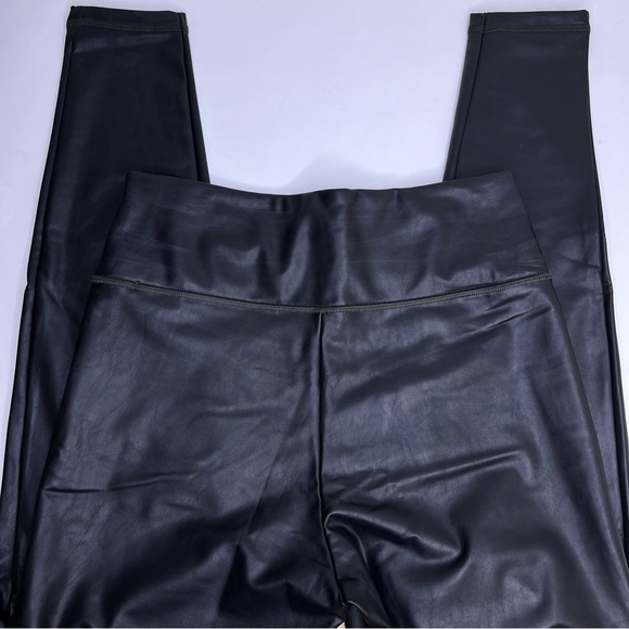 Athleta All Over Gleam‎ Tight Faux Leather Leggings Black Medium - Picture 4 of 12